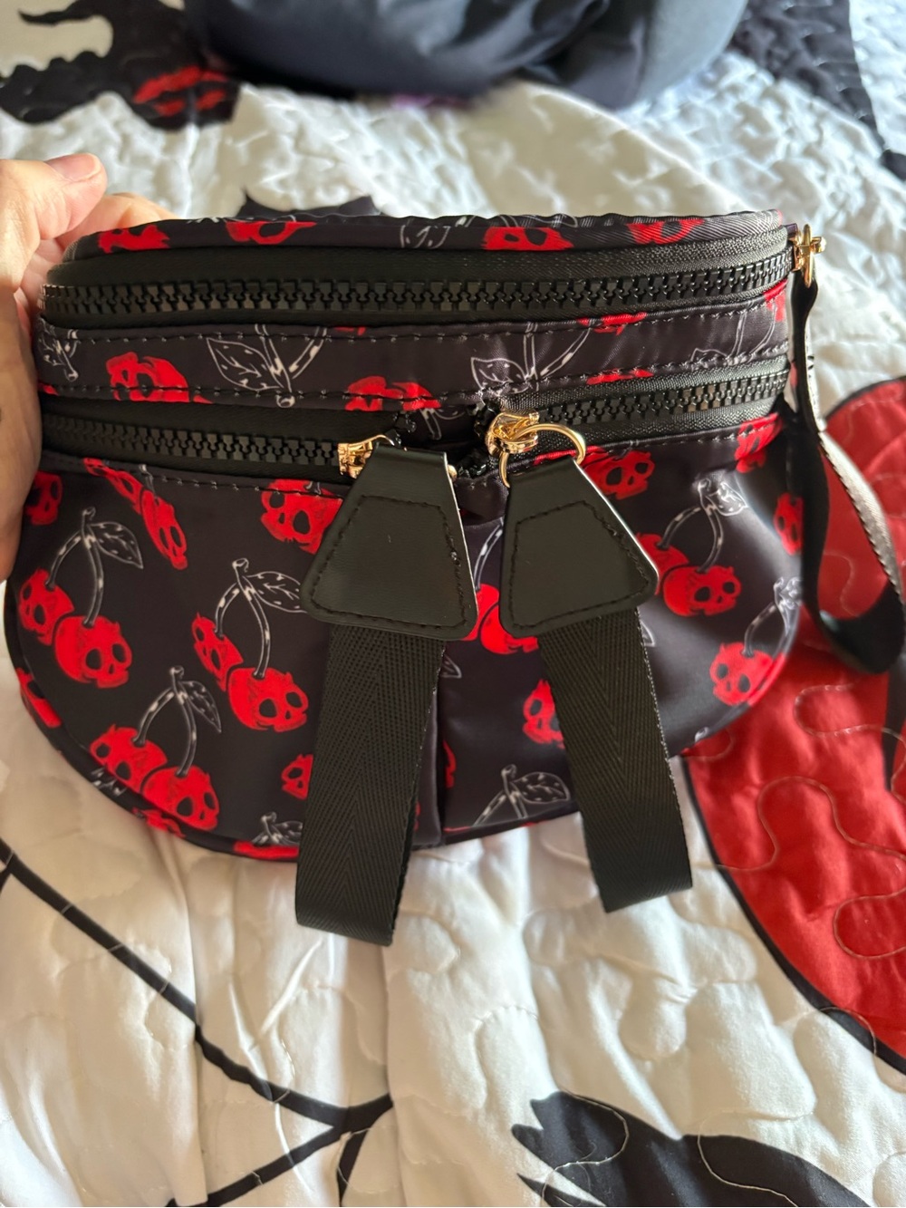 Emmefy scary Cherry mini bum bag